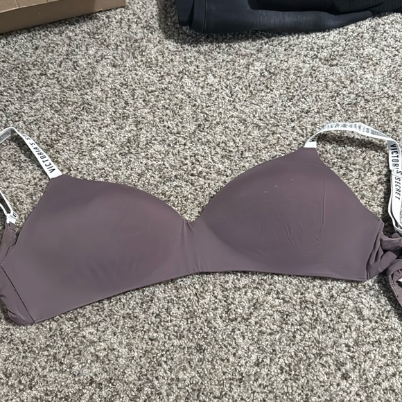 Victoria's Secret Mauve Bra - Picture 1 of 5